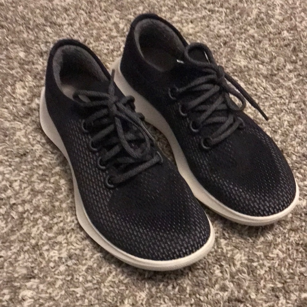 Mens size 11 running shoes